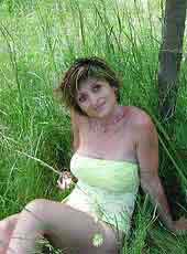 romantic woman looking for guy in Union Mills, North Carolina