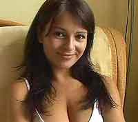 romantic female looking for guy in Savoy, Illinois